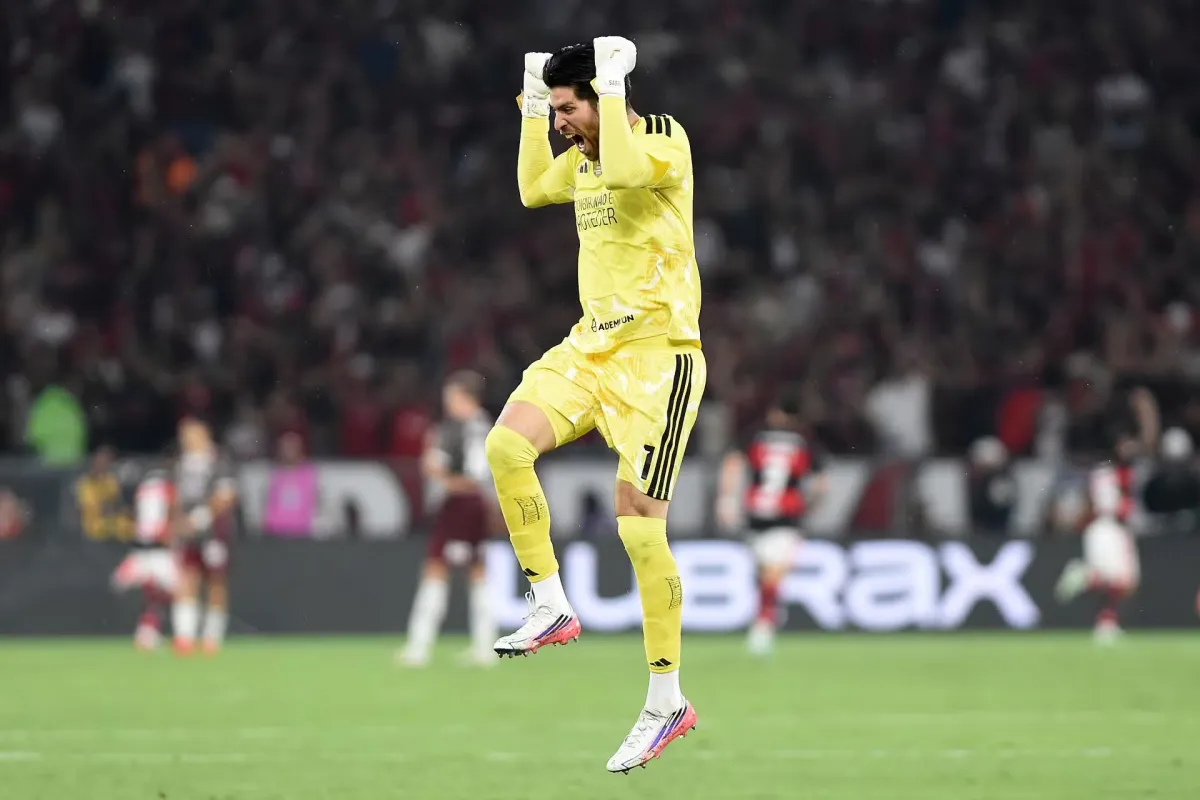 Rossi reflete sobre momento no Flamengo, renovação contratual e reencontro com o Estudiantes